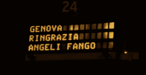 Angeli col fango sulle magliette