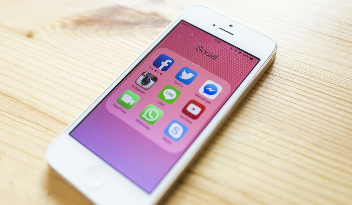 Social Ads per le imprese cosmetiche: Facebook, Instagram, Pinterest e Twitter