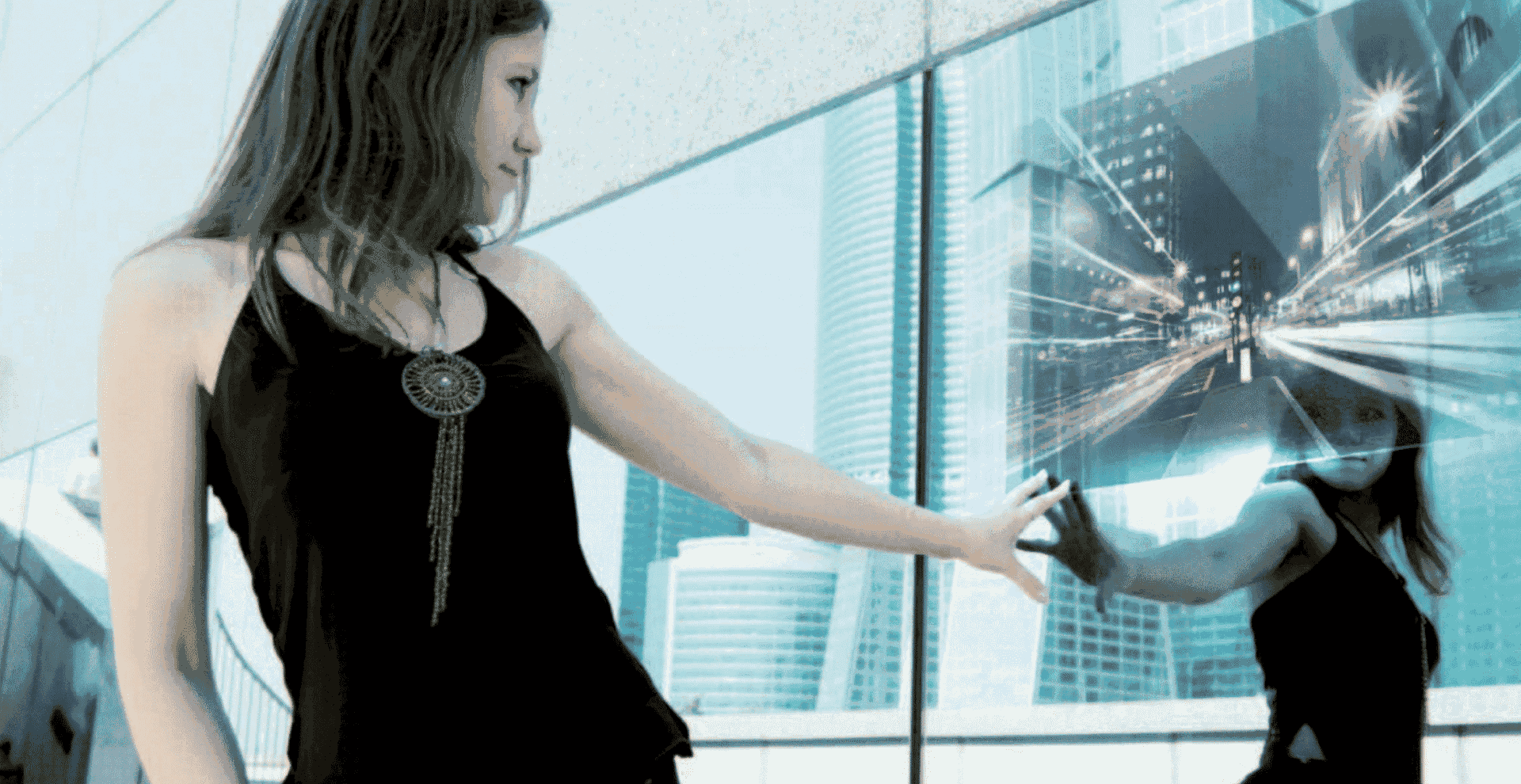 Interactive Mirror, un elegante Social Mirror frutto del Design Italiano