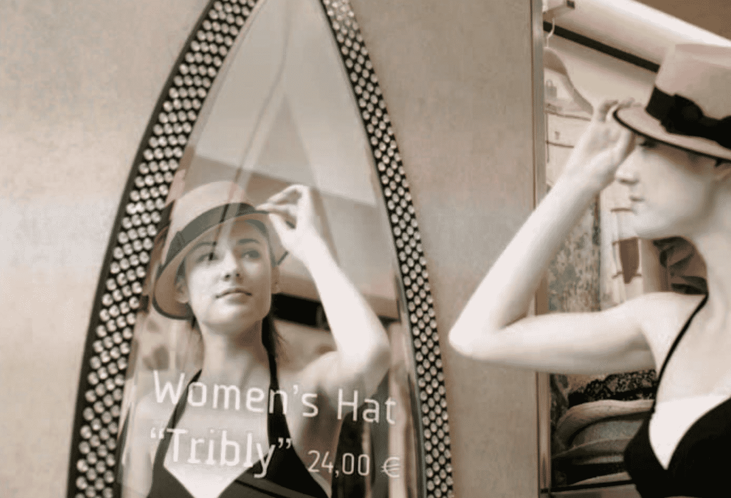 Interactive Mirror, un Social Mirror che unisce un cuore tecnologico in uno scrigno di Eleganza