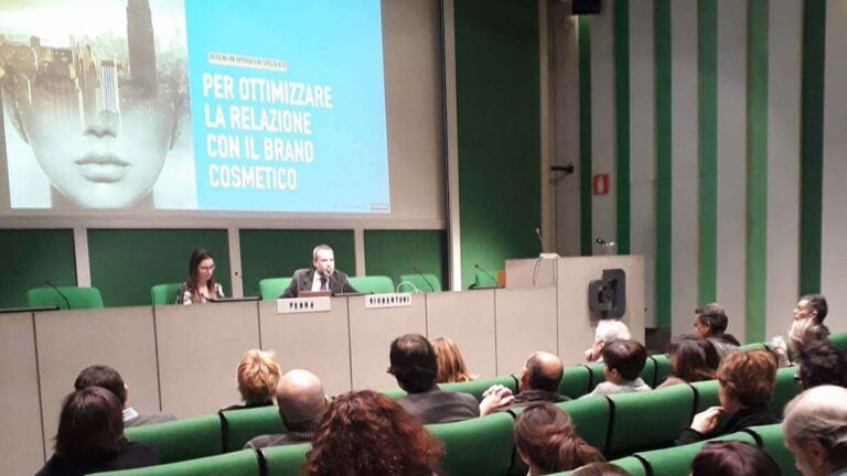 Social Media Marketing per il Beauty: Presentazione del libro "I social nella Cosmesi", presso Centro Congressi Unione Industriale di Torino.