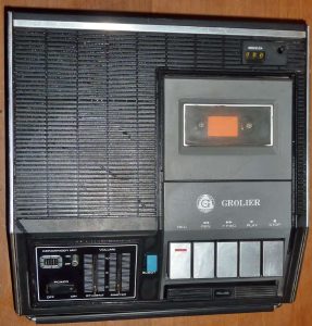 Registratore Audiocassette Grolier degli anni '60 del secolo scorso
